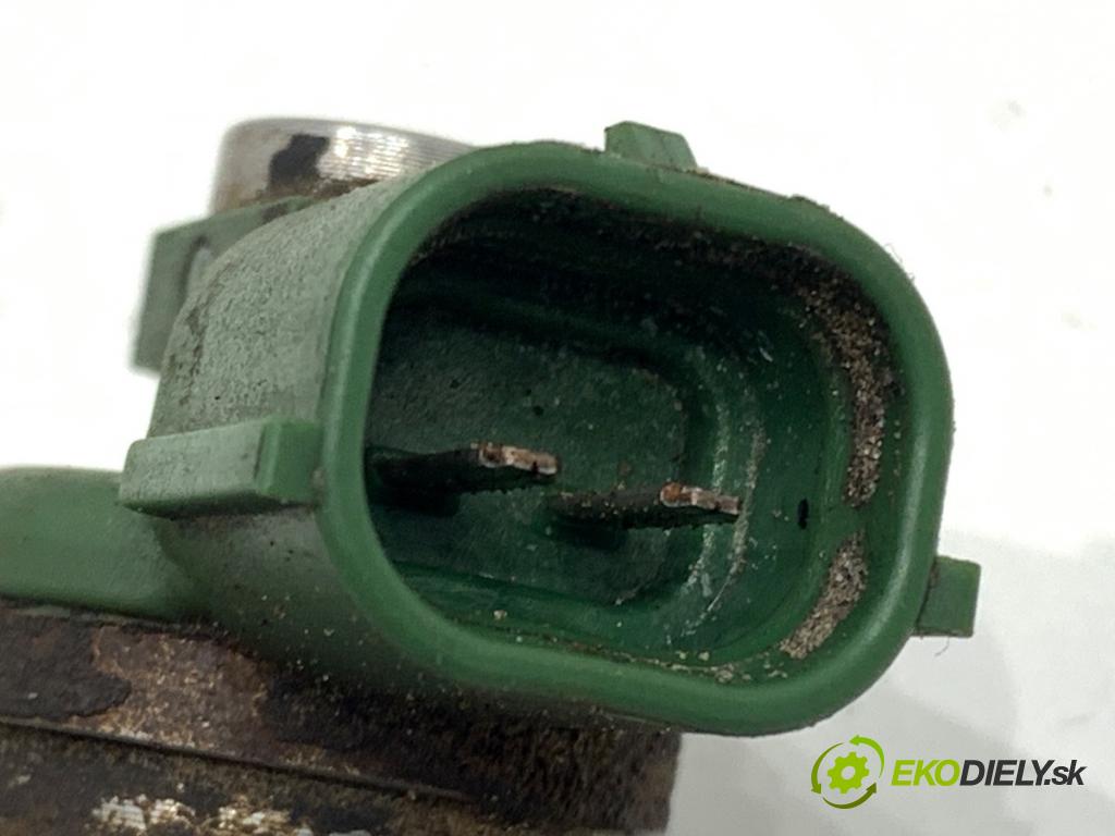 TOYOTA RAV 4 II SUV 2002 85 kW 2.0 D 4WD (CLA20_, CLA21_) 1995 Regulátor tlaku paliva  (Palivový systém ostatné)