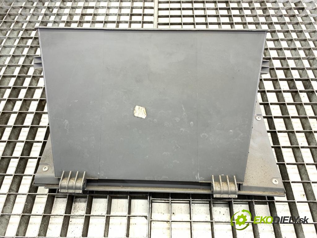 SUZUKI SX4 liftback 2007 79 kW 1.6 VVT 4x4 (RW 416) 1586 Priehradka, kastlík spolujazdca  (Priehradka (kastlík))