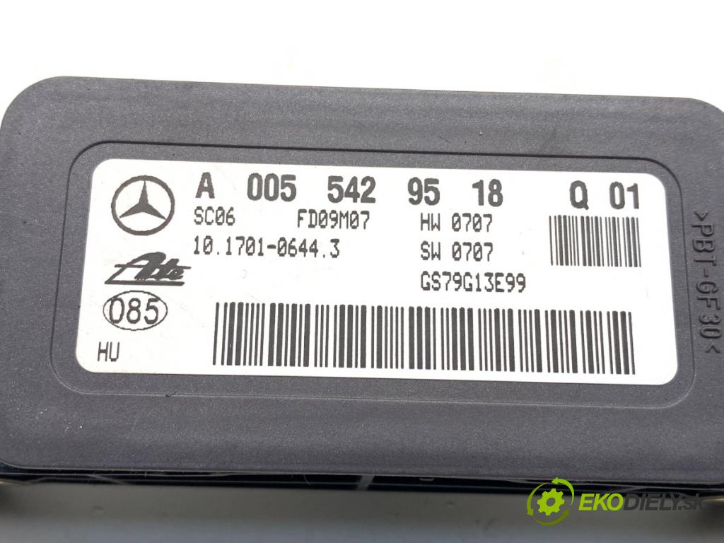 MERCEDES-BENZ W221 sedan 2010 220 kW S 400 Hybrid 3498 snímač ESP A0055429518