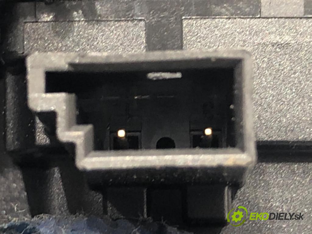 MERCEDES-BENZ W221 sedan 2010 220 kW S 400 Hybrid 3498 Snímač nárazu A0038212751 (Snímač nárazu)