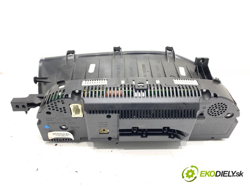 MERCEDES-BENZ W221 sedan 2010 220 kW S 400 Hybrid 3498 Prístrojovka (Prístrojová doska)