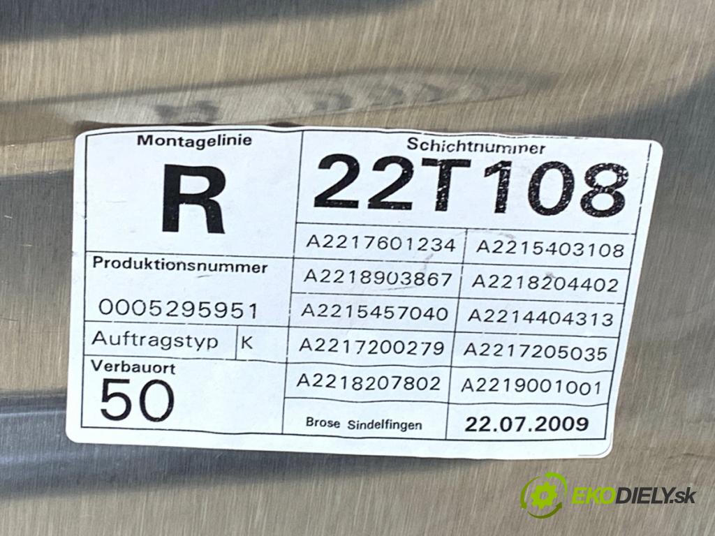 MERCEDES-BENZ W221 sedan 2010 220 kW S 400 Hybrid 3498 mechanismus okna pravý přední část