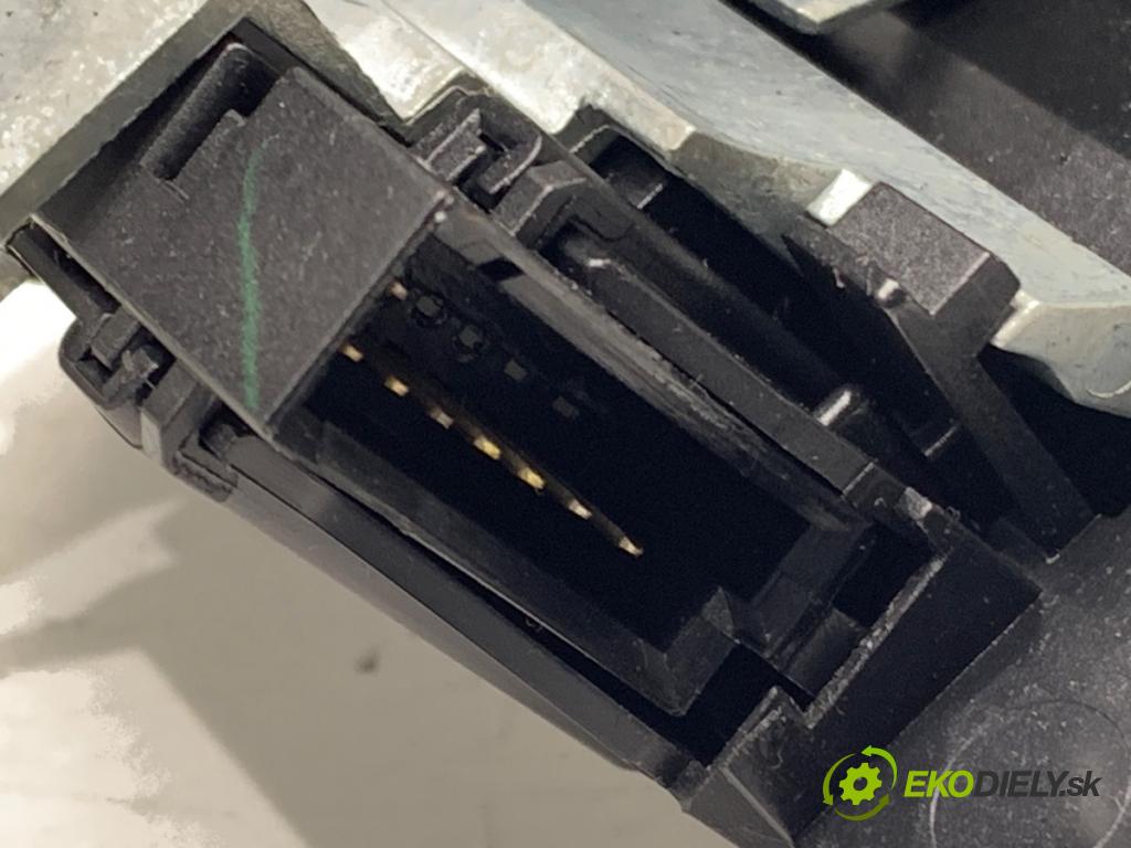 MERCEDES-BENZ W221 sedan 2010 220 kW S 400 Hybrid 3498 Prepínač kombinovaný A2219001802 (Prepínacie páčky pod volantom)