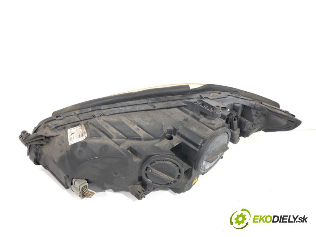 MERCEDES-BENZ W221 sedan 2010 220 kW S 400 Hybrid 3498 Svetlomet pravy predný XENON A2218205859