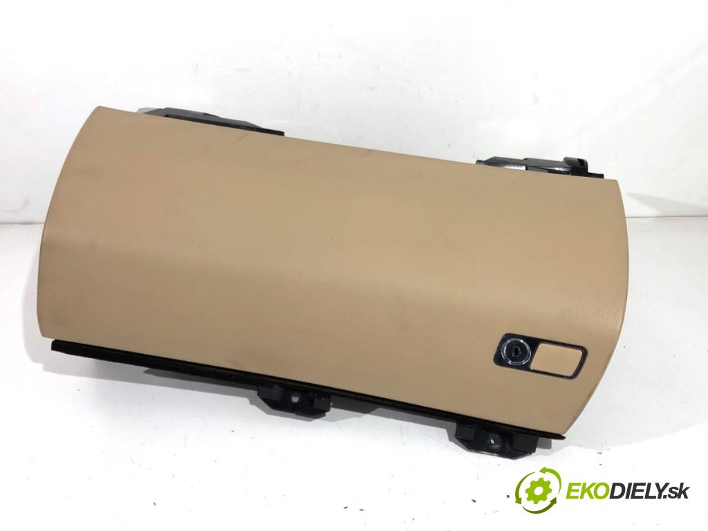 MERCEDES-BENZ W221 sedan 2010 220 kW S 400 Hybrid 3498 Priehradka, kastlík spolujazdca  (Priehradka (kastlík))