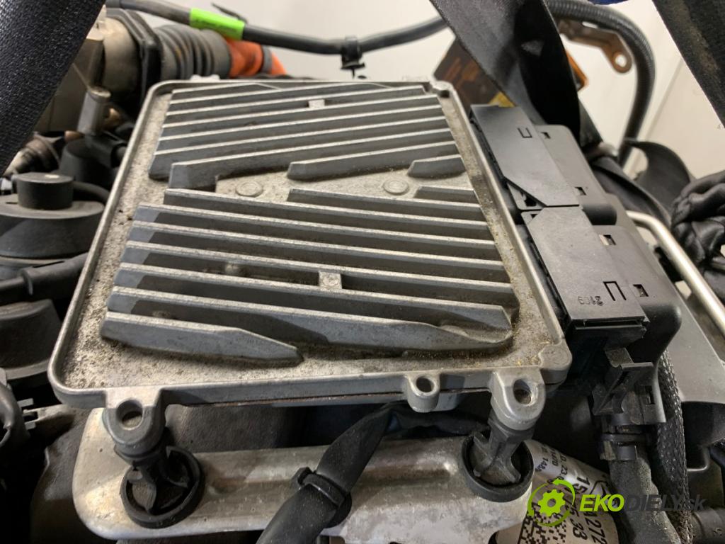 MERCEDES-BENZ W221 sedan 2010 220 kW S 400 Hybrid 3498 motor KOMPLETNÍ: 272974