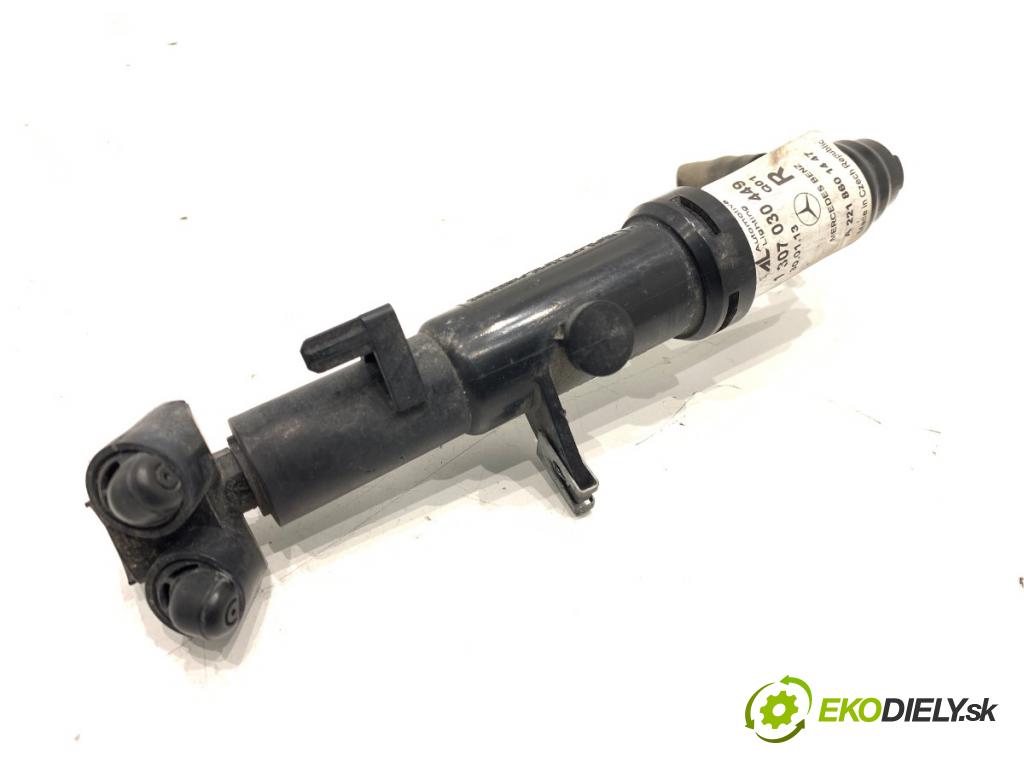 MERCEDES-BENZ W221 sedan 2010 220 kW S 400 Hybrid 3498 ostrekovača svetla pravy predný A2218601447