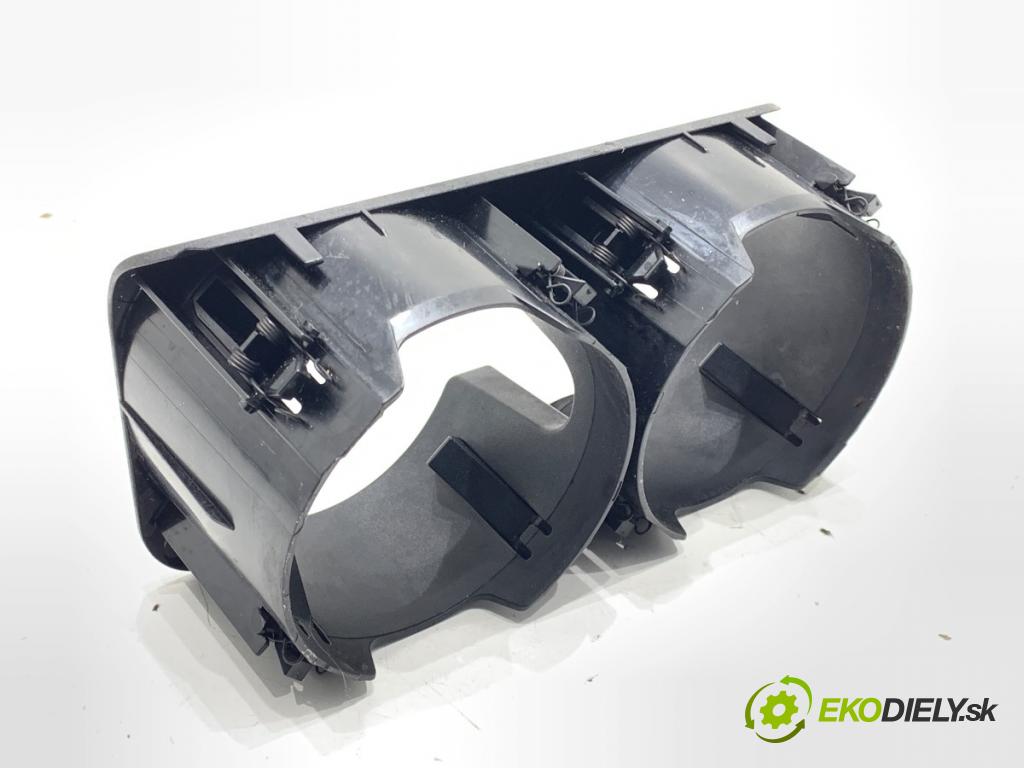 MERCEDES-BENZ W221 sedan 2010 220 kW S 400 Hybrid 3498 Držiak na nápoje A2218130014 (Držiak (úchyt) na nápoje)