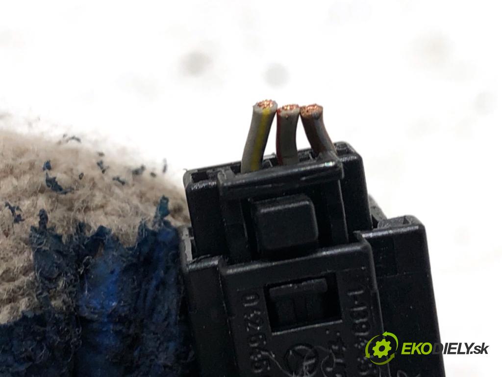 MERCEDES-BENZ W221 sedan 2010 220 kW S 400 Hybrid 3498 Displej 05569-052 (Prístrojová doska)