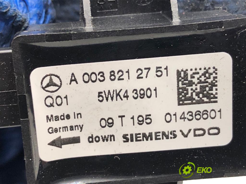 MERCEDES-BENZ W221 sedan 2010 220 kW S 400 Hybrid 3498 snímač nárazu A0038212751 (Snímač nárazu)