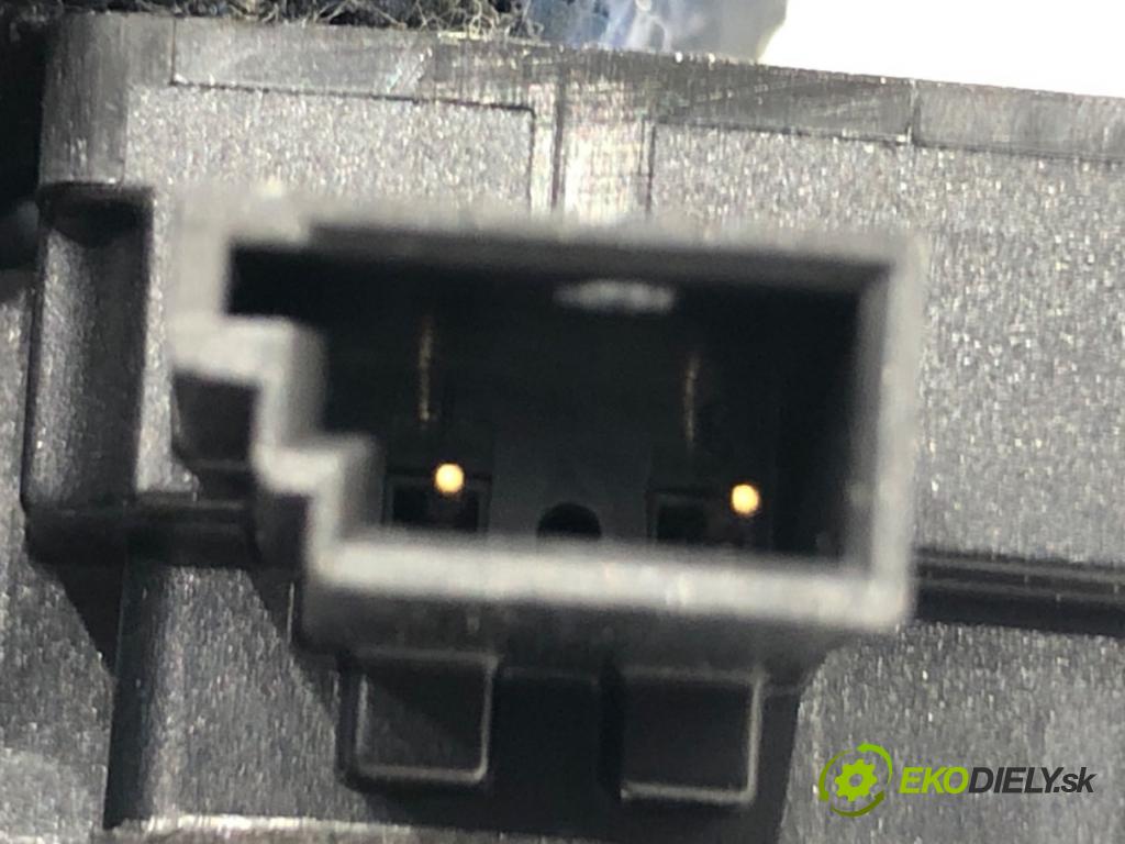 MERCEDES-BENZ W221 sedan 2010 220 kW S 400 Hybrid 3498 Snímač nárazu A0038212751 (Snímač nárazu)