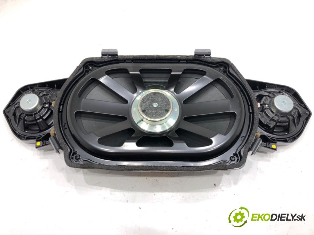 MERCEDES-BENZ W221 sedan 2010 220 kW S 400 Hybrid 3498 subwoofer A2218208102 (Audio zariadenie)