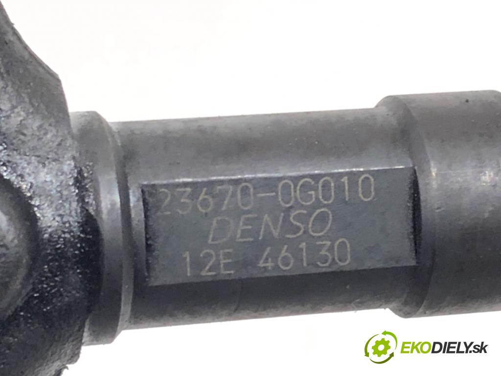 TOYOTA AVENSIS T25 sedan 2005 85 kW 2.0 D-4D (CDT250_) 1995 vstrekovač 23670-0G010 (Vstrekovač paliva)