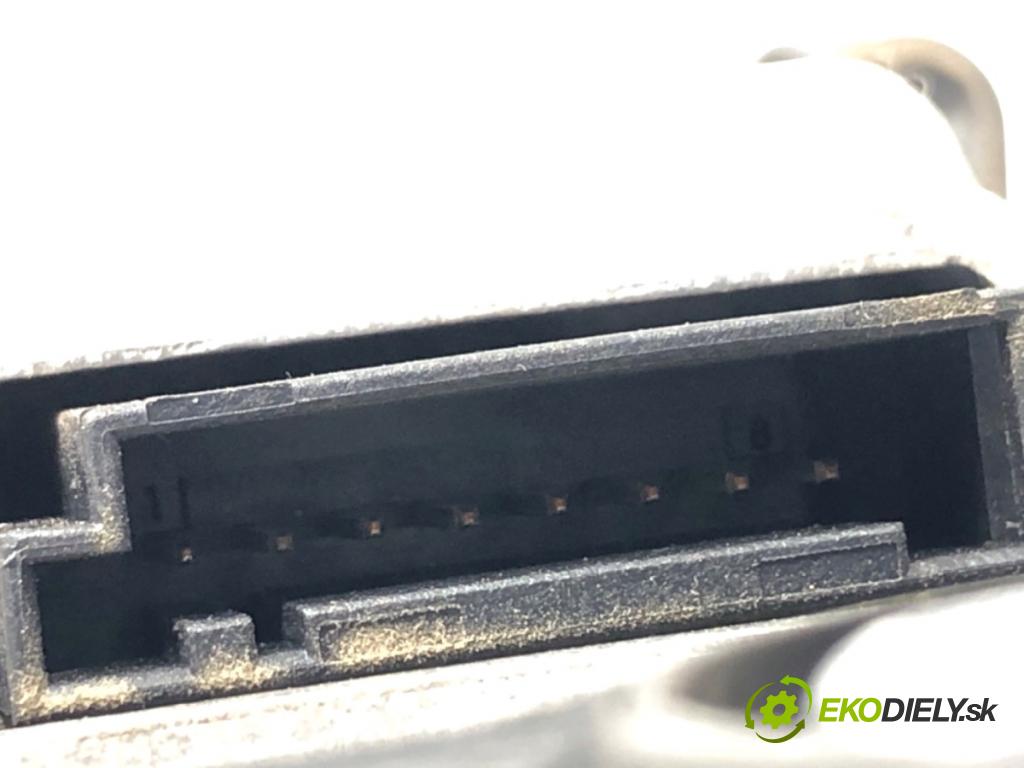 BMW F01 sedan 2008 180 kW 730 d 2993 Dislpej 9203047 (Prístrojová doska)