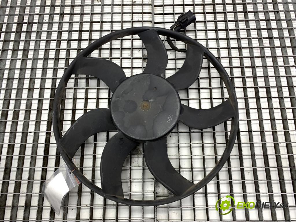 BMW F01 sedan 2008 180 kW 730 d 2993 ventilátor chladiče 7575562 (Ventilátor)