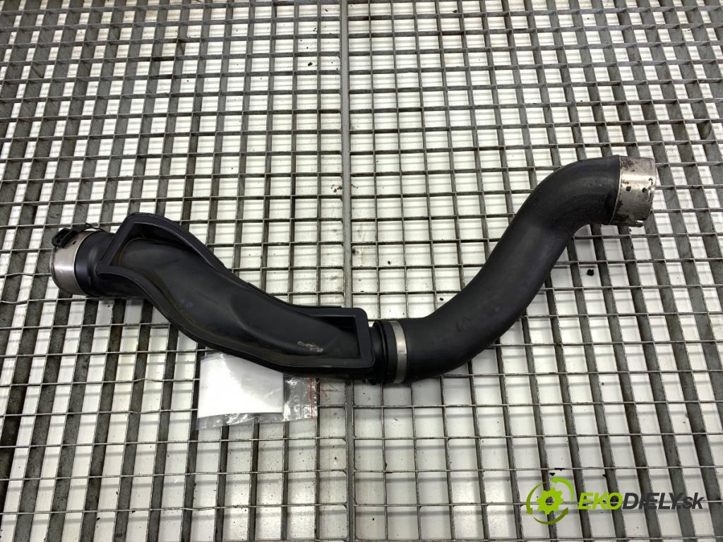 BMW F01 sedan 2008 180 kW 730 d 2993 Rúra turba 7809834