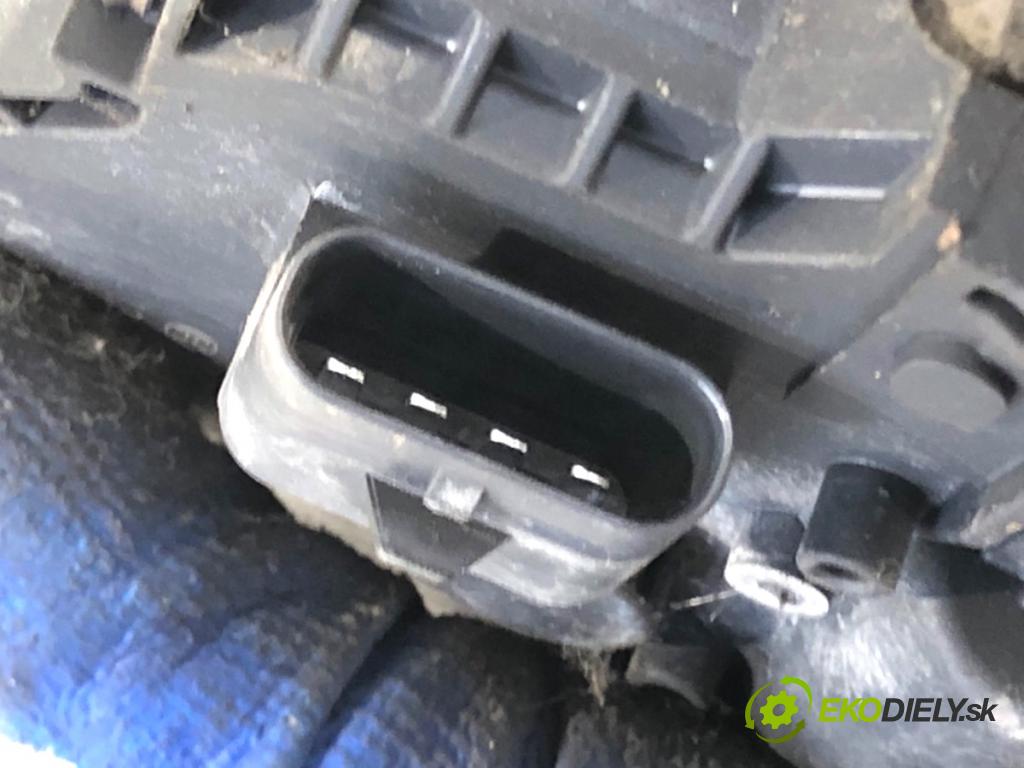 BMW F01 sedan 2008 180 kW 730 d 2993 Mechanizmus stieračov predný 4441879 (Motorček stieračov predný)