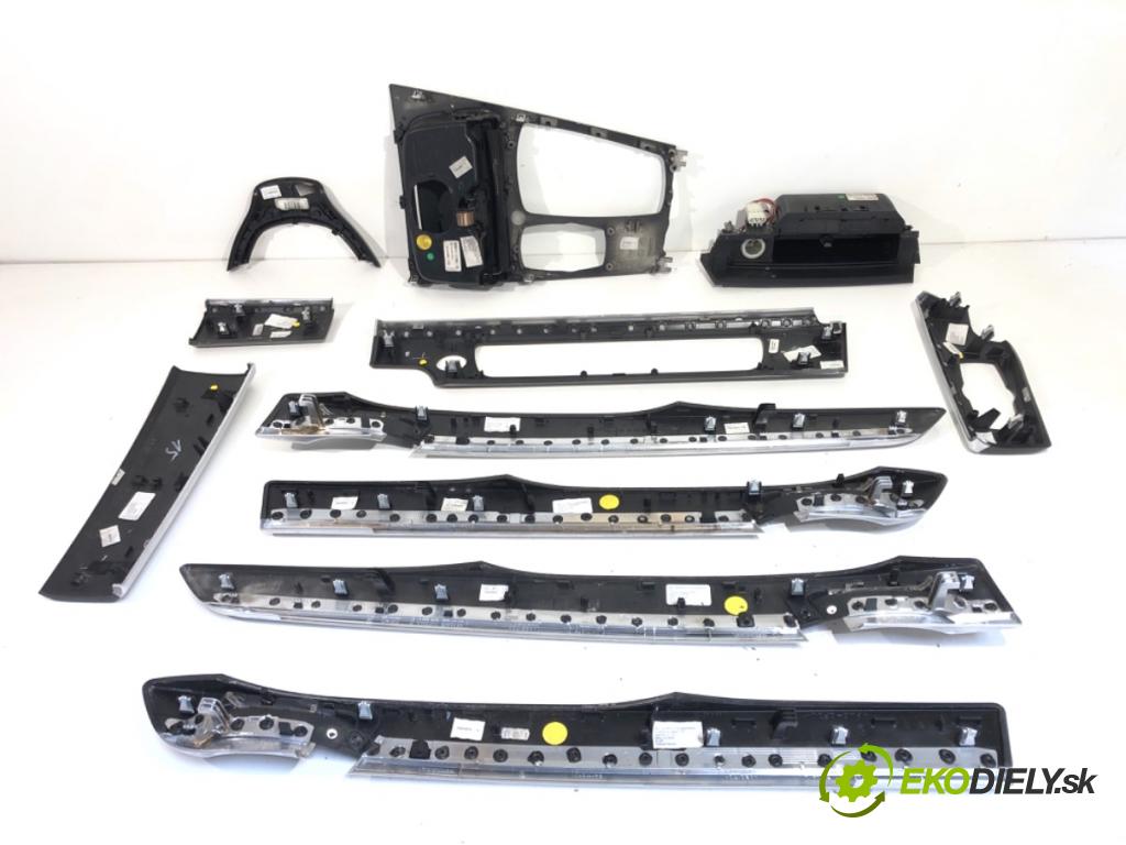 BMW F01 sedan 2008 180 kW 730 d 2993 lišty kryt  (Lišta)