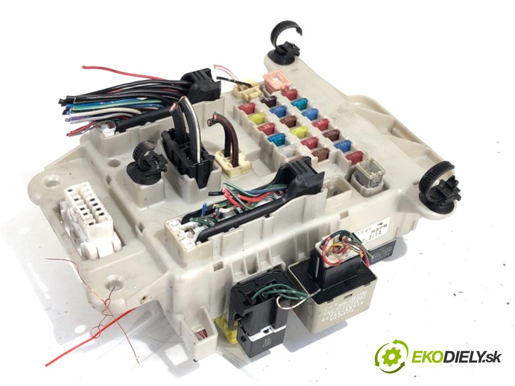 TOYOTA RAV 4 II SUV 2002 85 kW 2.0 D 4WD (CLA20_, CLA21_) 1995 skříňka poistková  (Pojistková skříňka)