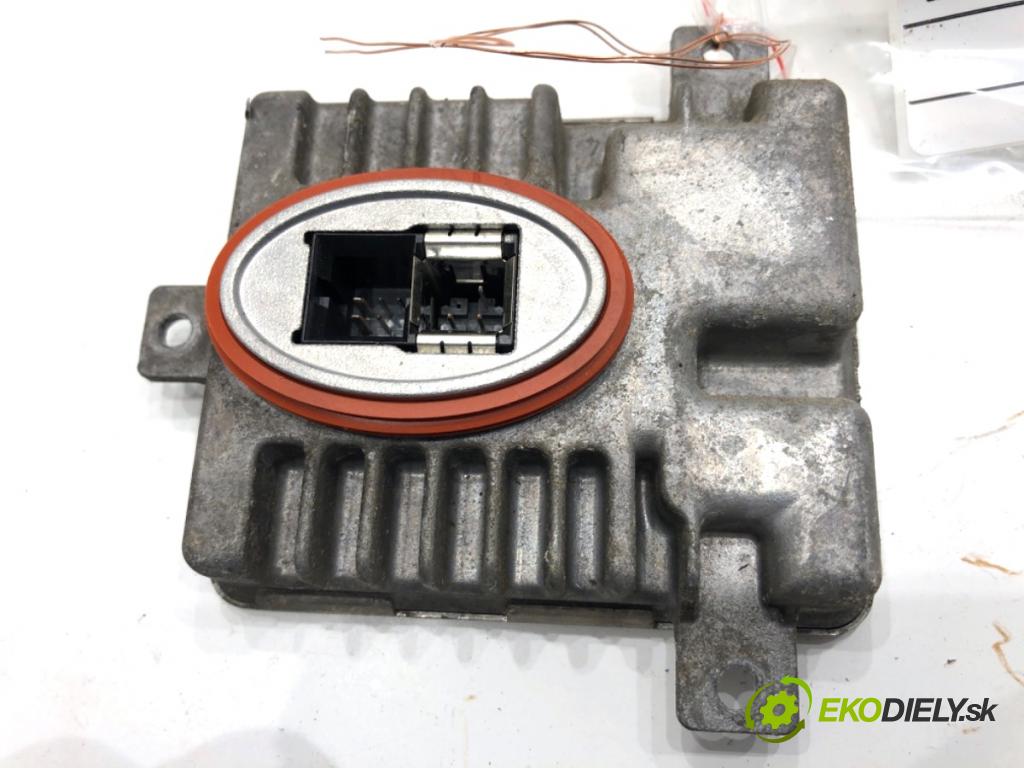 BMW F01 sedan 2008 180 kW 730 d 2993 Menič XENON 7237647 (Riadiaca jednotka xenónu)