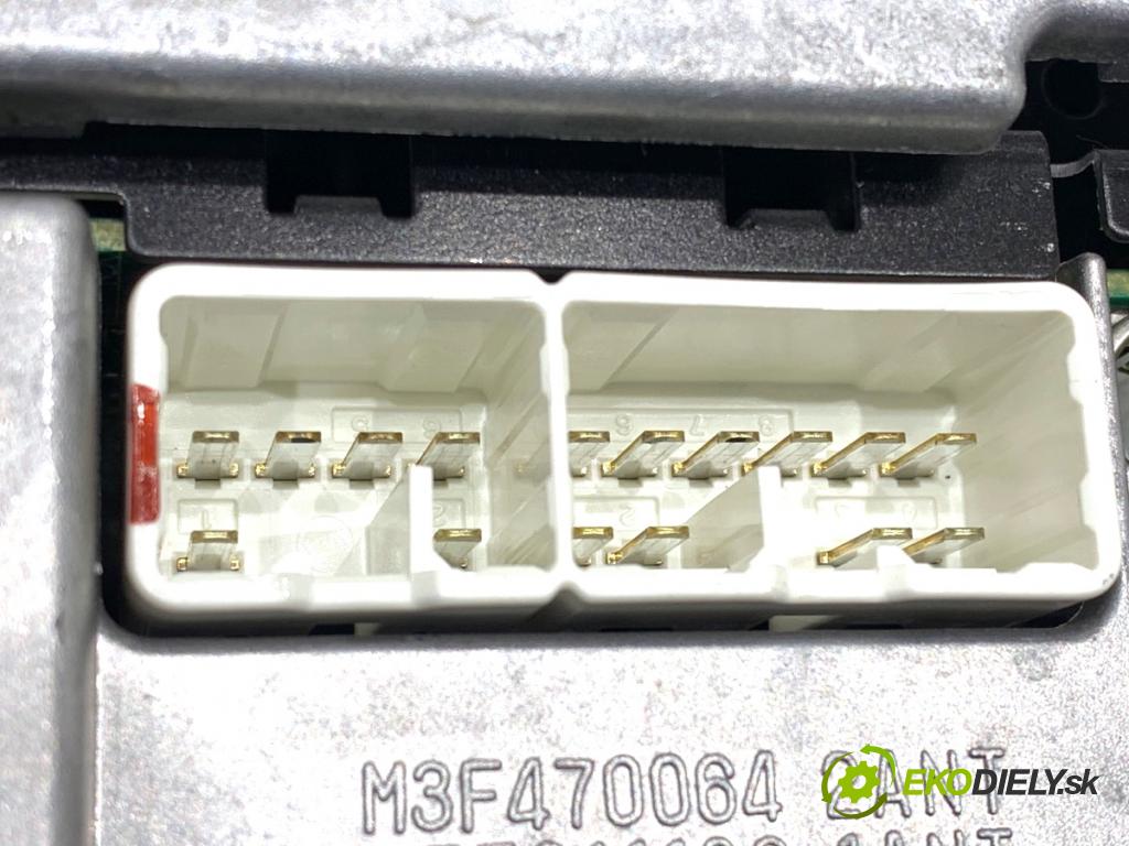 TOYOTA PRIUS II liftback 2005 57 kW 1.5 Hybrid (NHW20_) 1497 RADIO 86120-47110 (Audio zařízení)
