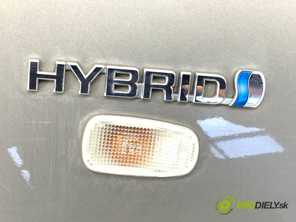 TOYOTA PRIUS II liftback 2009 57 kW 1.5 Hybrid (NHW20_) 1497 blatník pravý přední část