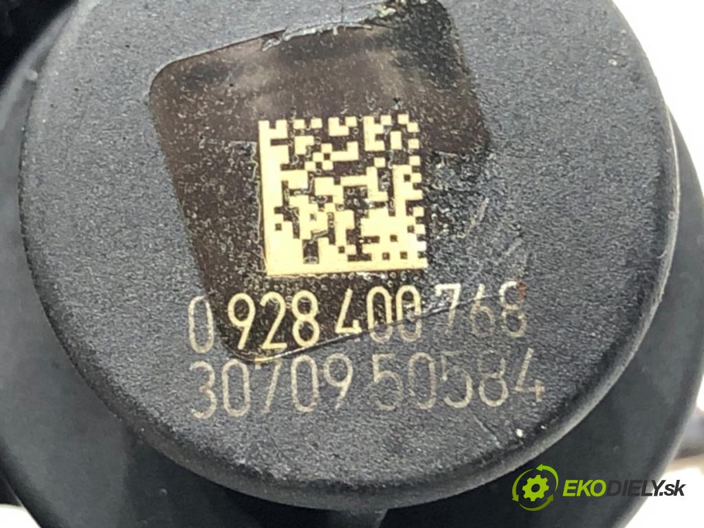 AUDI A4 B8 sedan 2013 110 kW 2.0 TDI 1968 Regulátor tlaku paliva 0928400768 (Palivový systém ostatné)