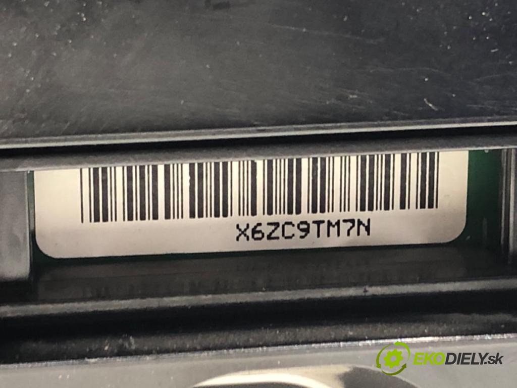 AUDI A4 B8 sedan 2013 110 kW 2.0 TDI 1968 Prístrojovka 8K0920932 (Prístrojová doska)