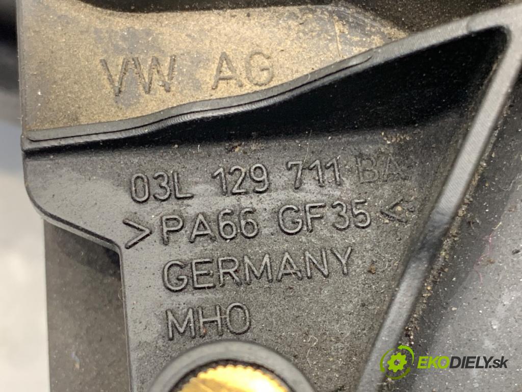 AUDI A4 B8 sedan 2013 110 kW 2.0 TDI 1968 potrubí sání 03L129711BA (Sací potrubí)