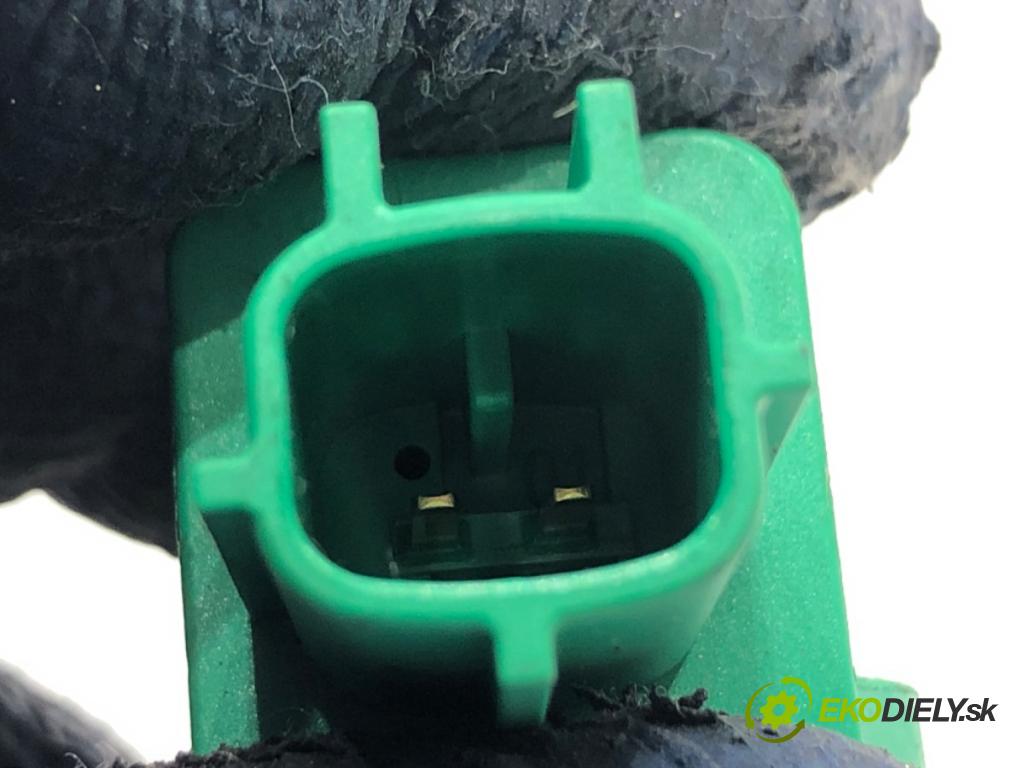 AUDI A4 B8 sedan 2013 110 kW 2.0 TDI 1968 Snímač nárazu 1K0909606C (Snímač nárazu)