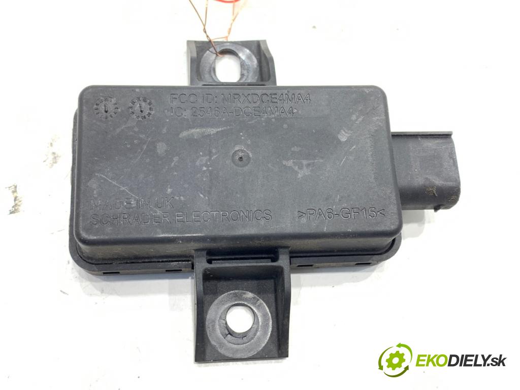 MERCEDES-BENZ W221 sedan 2010 220 kW S 400 Hybrid 3498 modul tlaku W PNEUMATIKY: TPMS A0009000800
