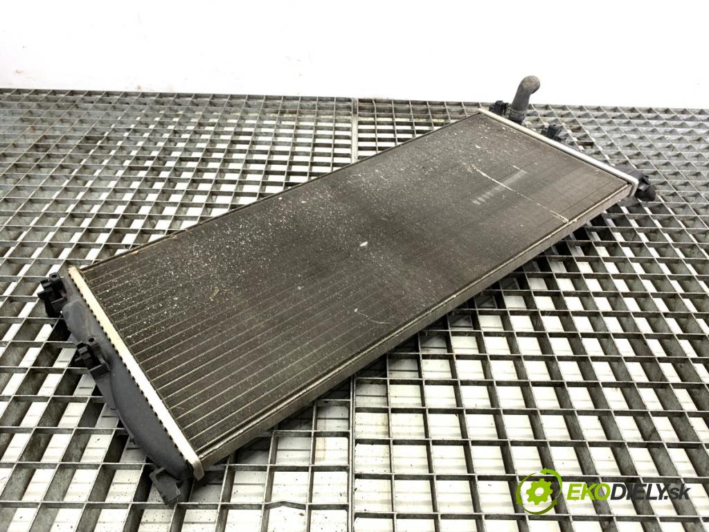 MERCEDES-BENZ W221 sedan 2010 220 kW S 400 Hybrid 3498 chladič vody A2215002303 (Vodní chladič)