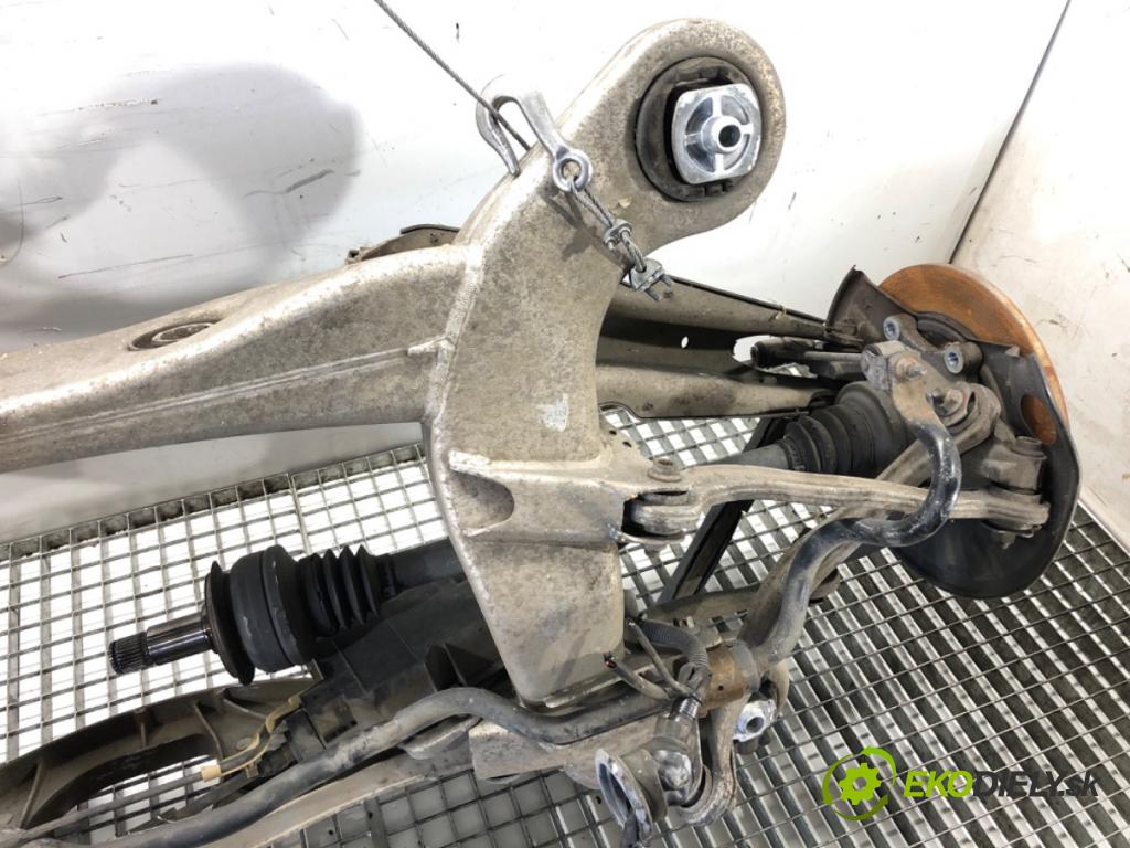 MERCEDES-BENZ W221 sedan 2010 220 kW S 400 Hybrid 3498 Výstuha zad