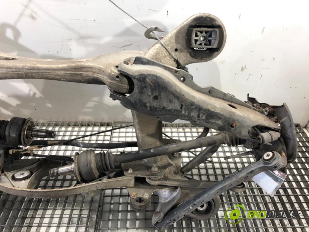 MERCEDES-BENZ W221 sedan 2010 220 kW S 400 Hybrid 3498 Výstuha zad