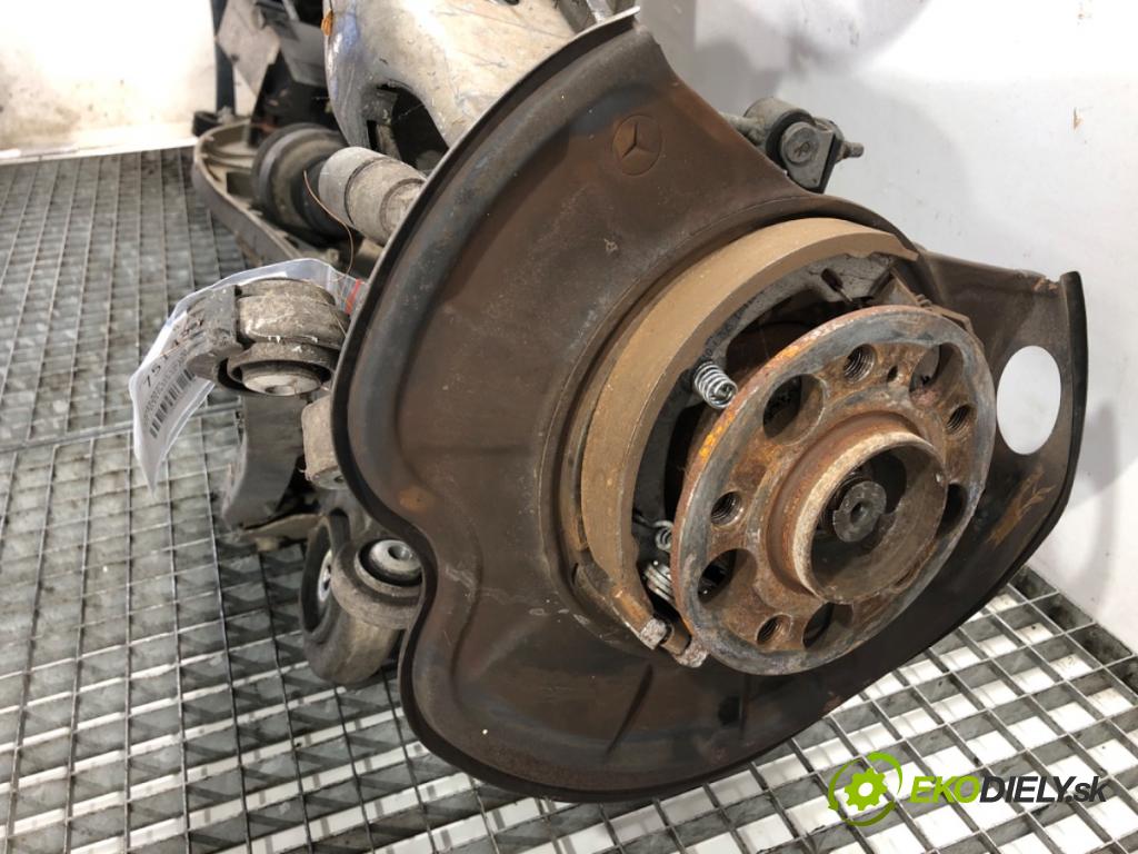 MERCEDES-BENZ W221 sedan 2010 220 kW S 400 Hybrid 3498 Výstuha zad