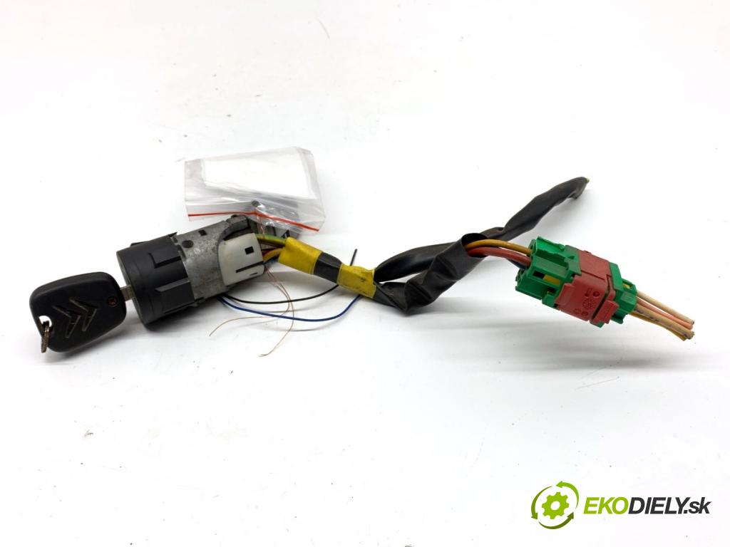 CITROEN C2 liftback 2004 44 kW 1.1 1124 spinačka 9652781780 (Spínacia skrinka)