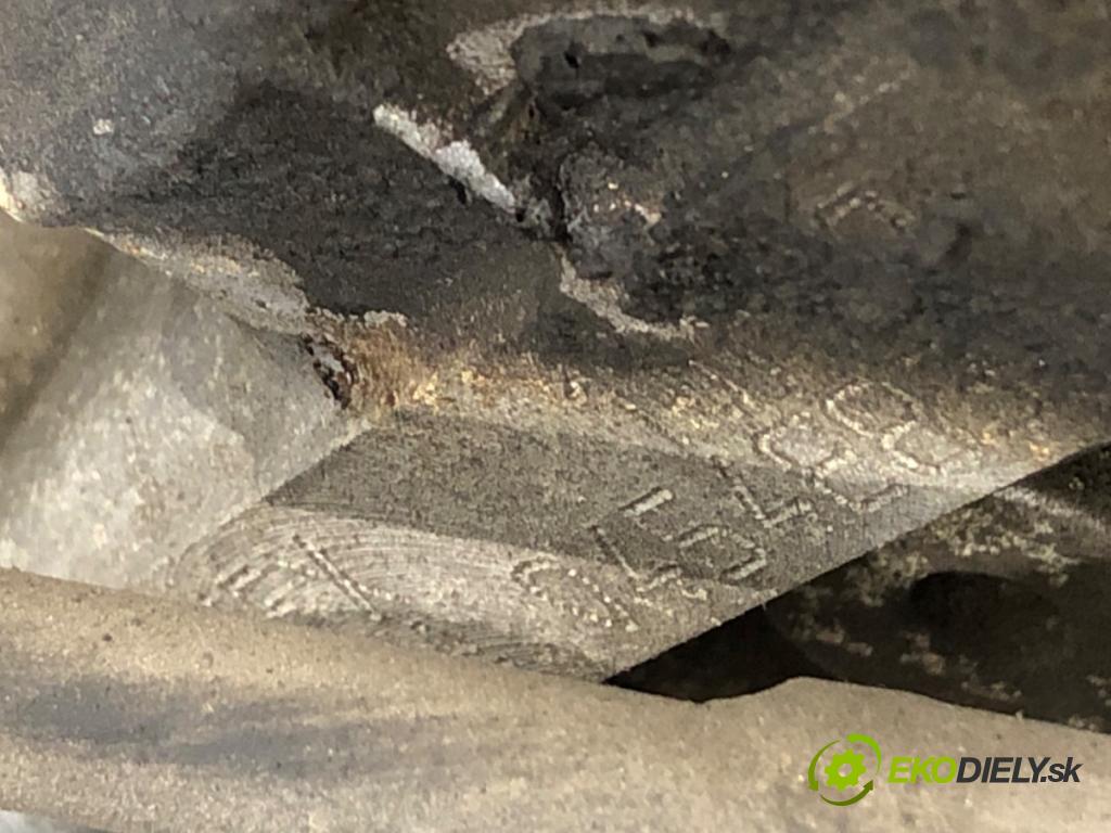 CITROEN C2 liftback 2004 44 kW 1.1 1124 motor HFX (Motor)