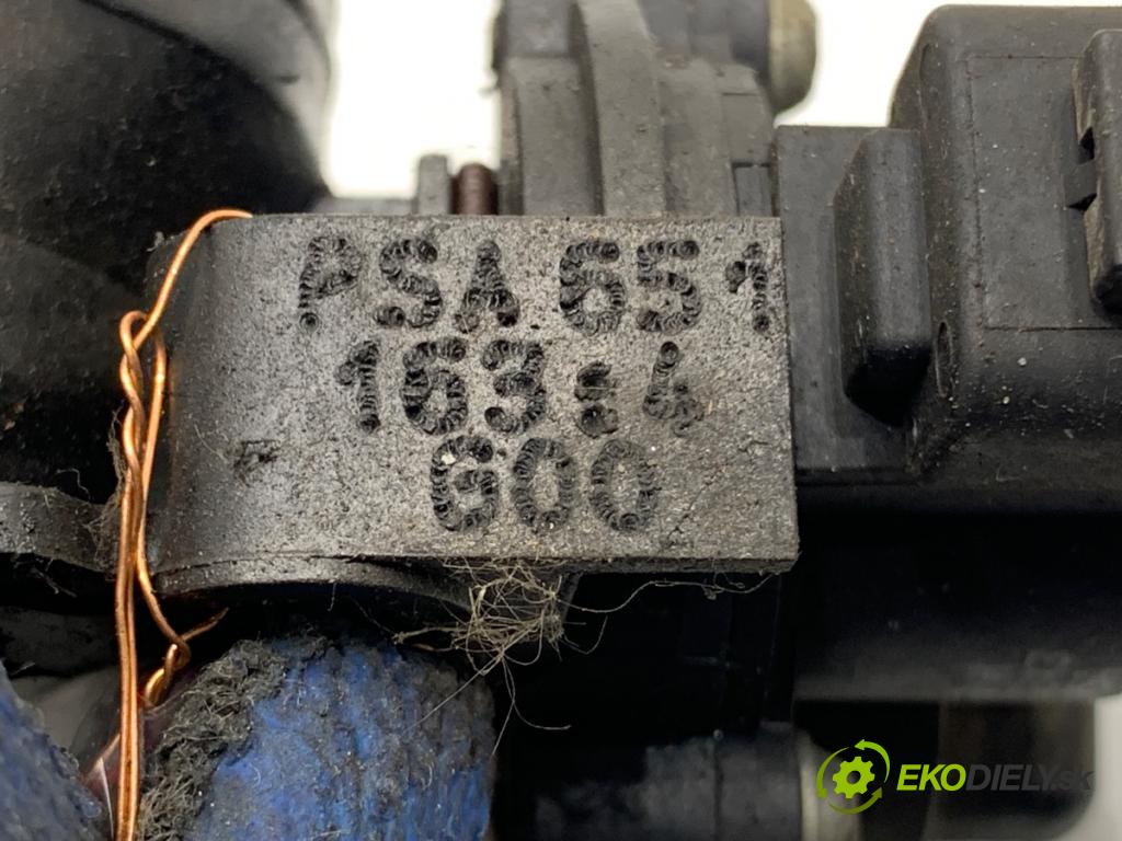 CITROEN C2 liftback 2004 44 kW 1.1 1124 Škrtiaca klapka  (Škrtiaca klapka)