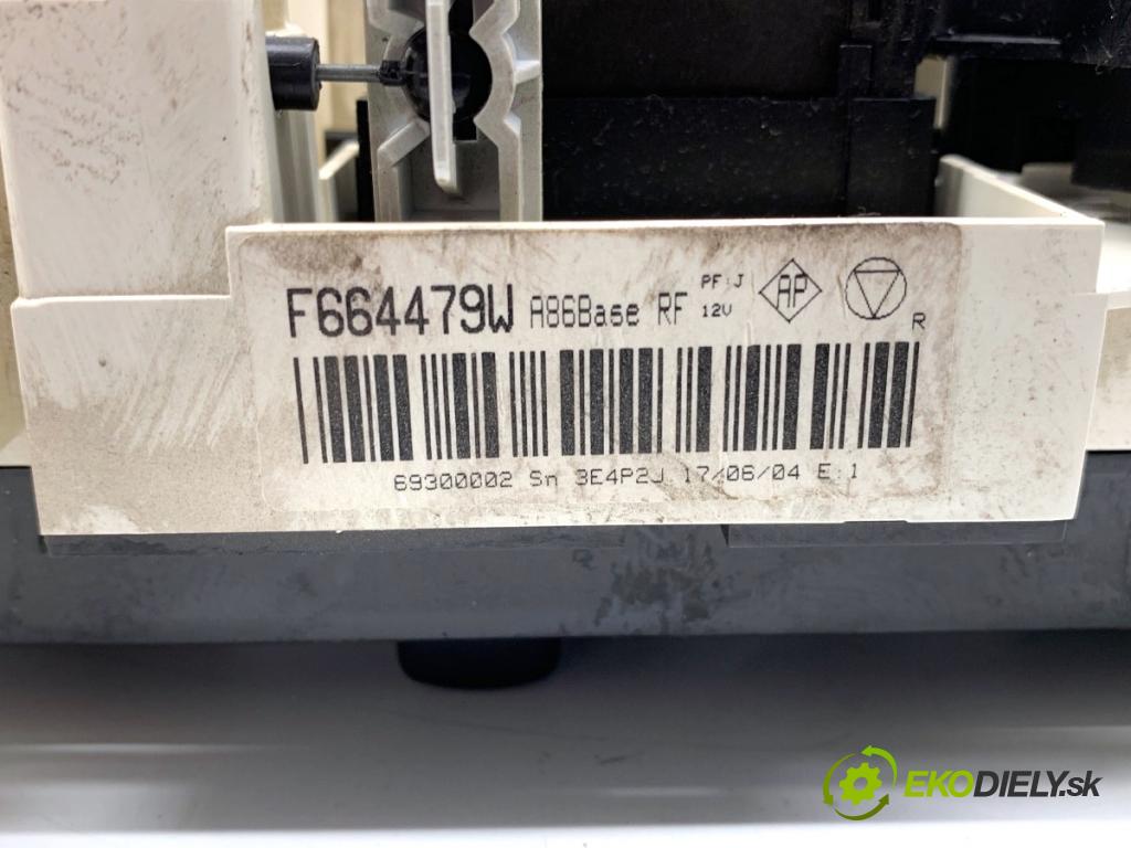 CITROEN C2 liftback 2004 44 kW 1.1 1124 Panel ovládania kúrenia F664479W (Prepínacie páčky pod volantom)