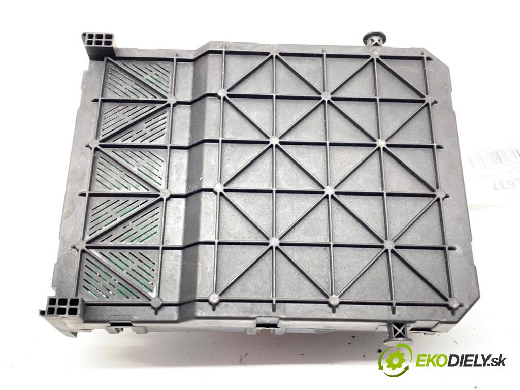 CITROEN C2 liftback 2004 44 kW 1.1 1124 modul BSI 9652474380 (Pojistková skříňka)