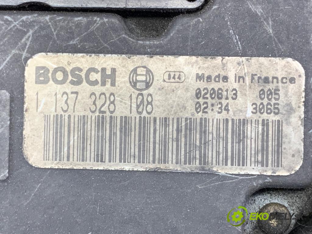 MERCEDES-BENZ W211 sedan 2002 130 kW E 270 CDI (211.016) 2685 ventilátor chladiče 1137328108 (Ventilátor)