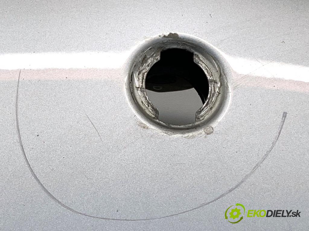 MERCEDES-BENZ W211 sedan 2002 130 kW E 270 CDI (211.016) 2685 kapota  (Kapota)