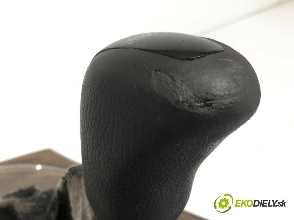 MERCEDES-BENZ W211 sedan 2002 130 kW E 270 CDI (211.016) 2685 Kulisa A2112670124 (Rýchlostná páka (kulisa))