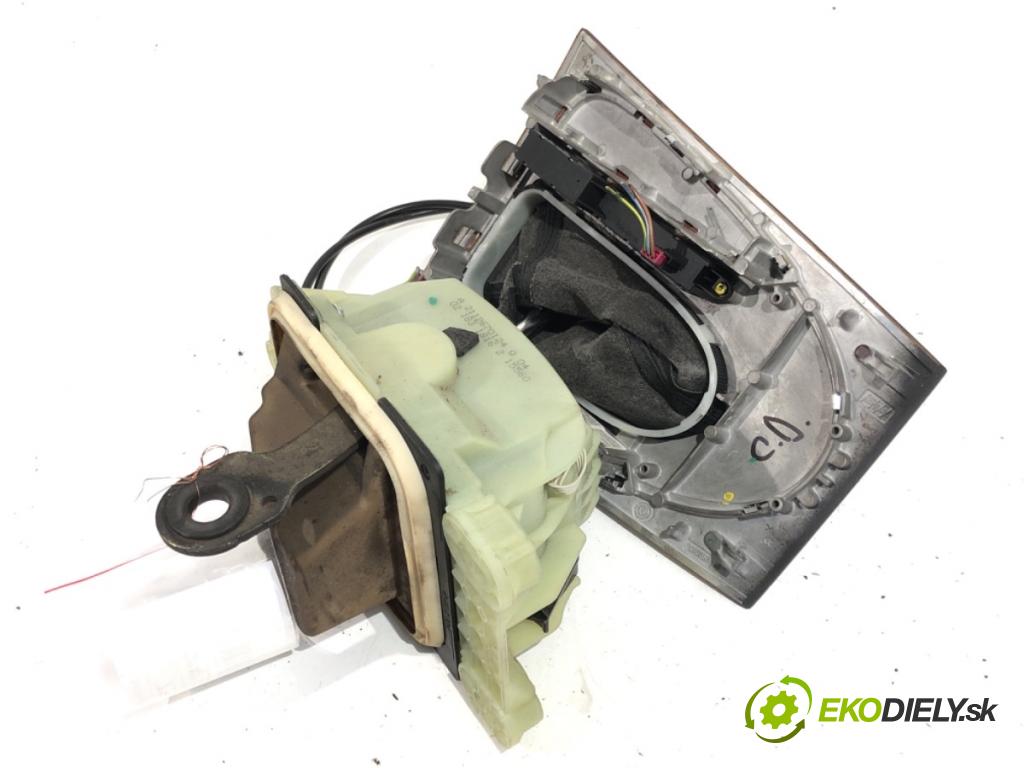 MERCEDES-BENZ W211 sedan 2002 130 kW E 270 CDI (211.016) 2685 Kulisa A2112670124 (Rýchlostná páka (kulisa))