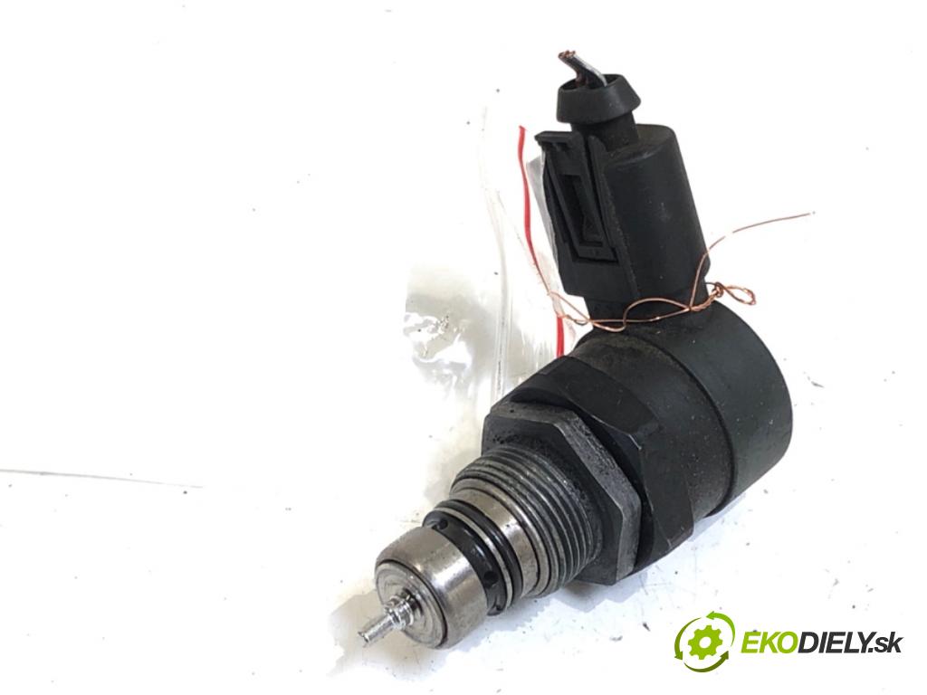 MERCEDES-BENZ W211 sedan 2002 130 kW E 270 CDI (211.016) 2685 Snímač tlaku paliva 0281002494 (Snímač)