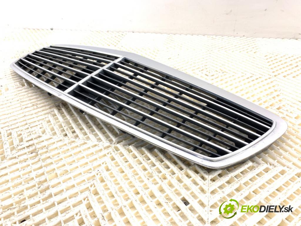 MERCEDES-BENZ W211 sedan 2002 130 kW E 270 CDI (211.016) 2685 mřížka maska A2118800283 (Přední mřížka (maska chladiče))