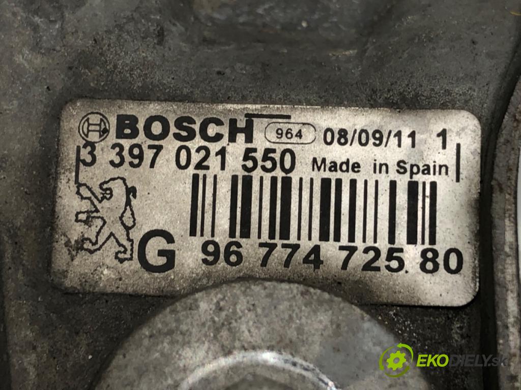 PEUGEOT 508 SW I Kombi 2011 120 kW 2.0 HDi 1997 mechanismus stěračů pravý přední část 9677472580