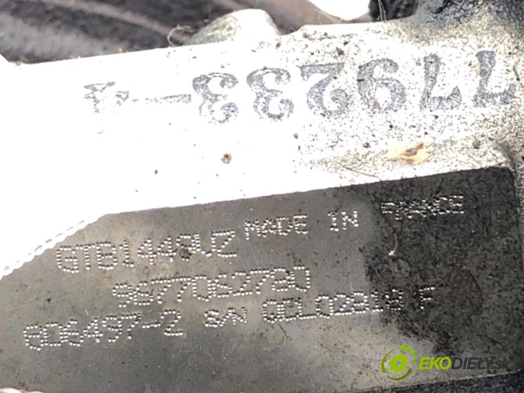 PEUGEOT 3008 nadwozie wielkoprzestrzenne (MPV) 2013 120 kW 2.0 HDi Hybrid4 1997 turbo 9677062780 (Kompletní turbodmychadlo)