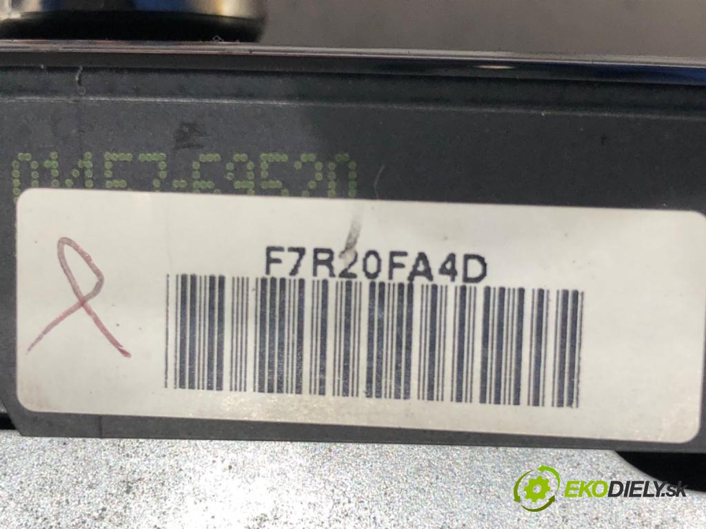 PEUGEOT 3008 nadwozie wielkoprzestrzenne (MPV) 2013 120 kW 2.0 HDi Hybrid4 1997 RADIO 98067084XT (Audio zariadenie)