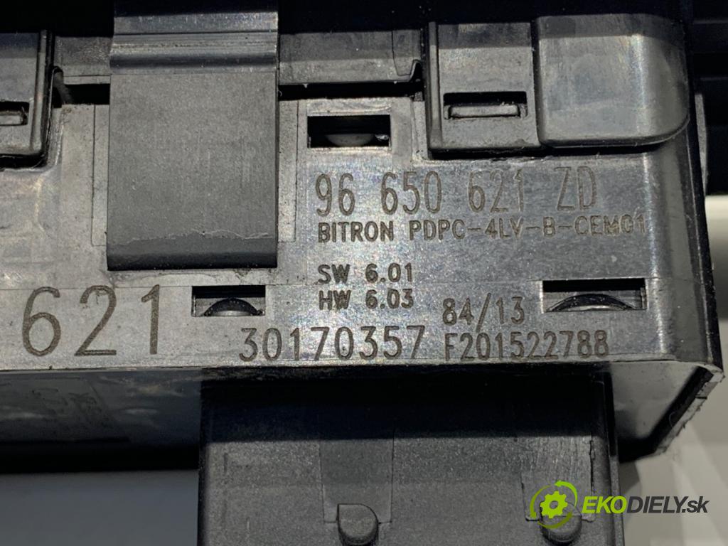PEUGEOT 3008 nadwozie wielkoprzestrzenne (MPV) 2013 120 kW 2.0 HDi Hybrid4 1997 Prepínač okien 96650621ZD (Prepínacie páčky pod volantom)